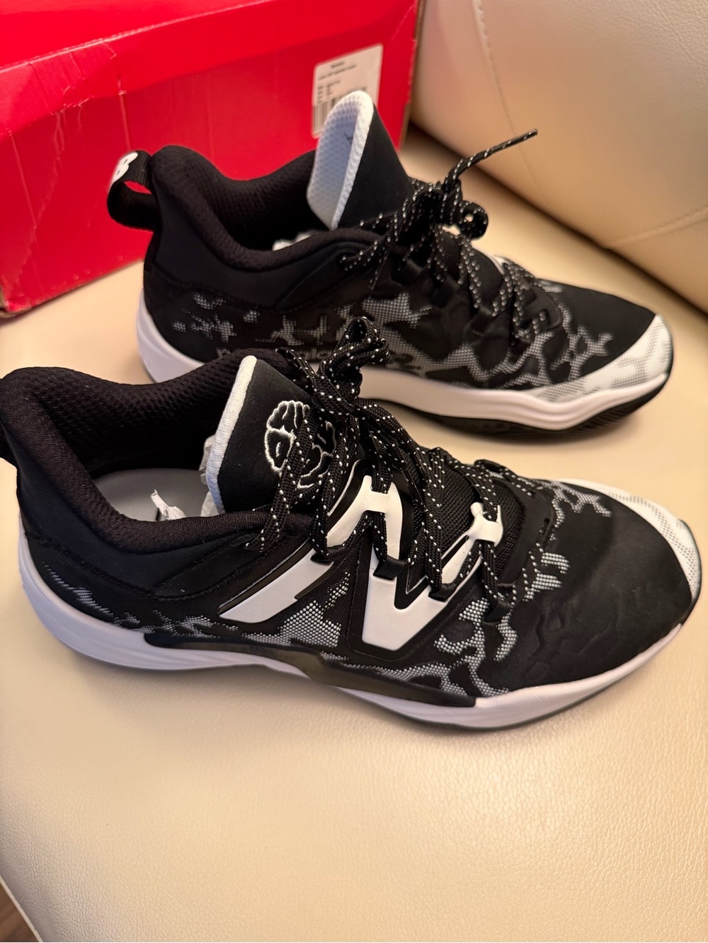 New Balance Men's  Black & White Camouflage-Accent Sneakers